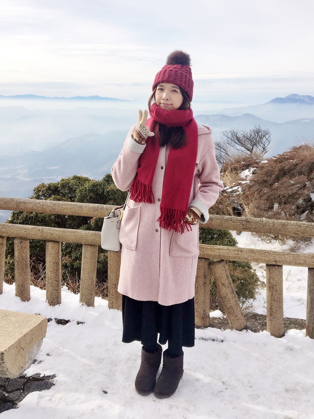 「Taobaoのアイテム（ブーツ、ブラウン系）」を使った、Mimiさん（レディース・166cm）の冬コーディネートの1枚目の写真
