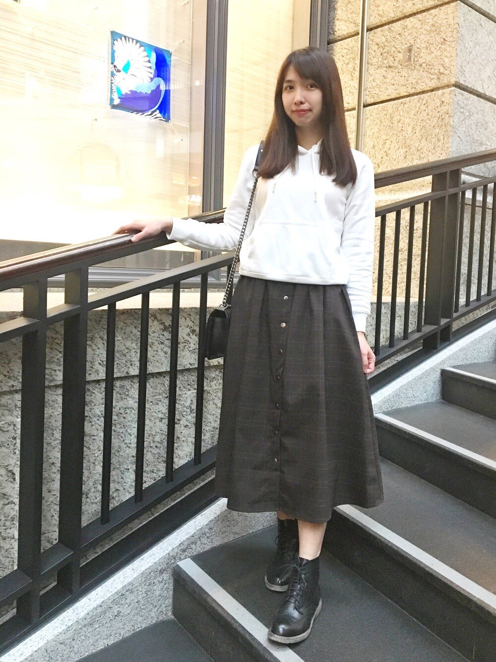 「GUのアイテム（トップス、ホワイト系）」を使った、Mimiさん（レディース・166cm）の冬コーディネートの1枚目の写真