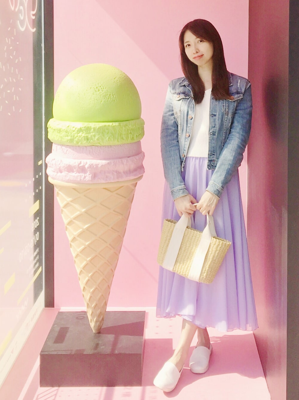 「春コーデ」｜「bye byeのフラワーカットワークKT（ニット/セーター、ホワイト系）」を使った、Mimiさん（レディース・166cm）の冬コーディネートの1枚目の写真