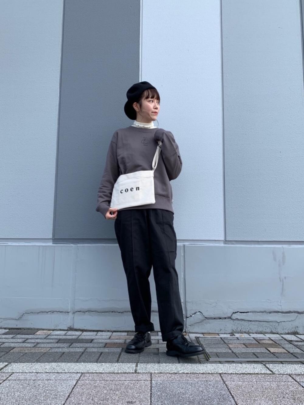 「ユニセックス、coen、コーエン、シェフパンツ、カラバリアイテム、続々！秋服」｜「coenのウールベレー帽（ハンチング/ベレー帽、ブラック系）」を使った、いしかわさん（レディース・158cm）の秋コーディネートの1枚目の写真