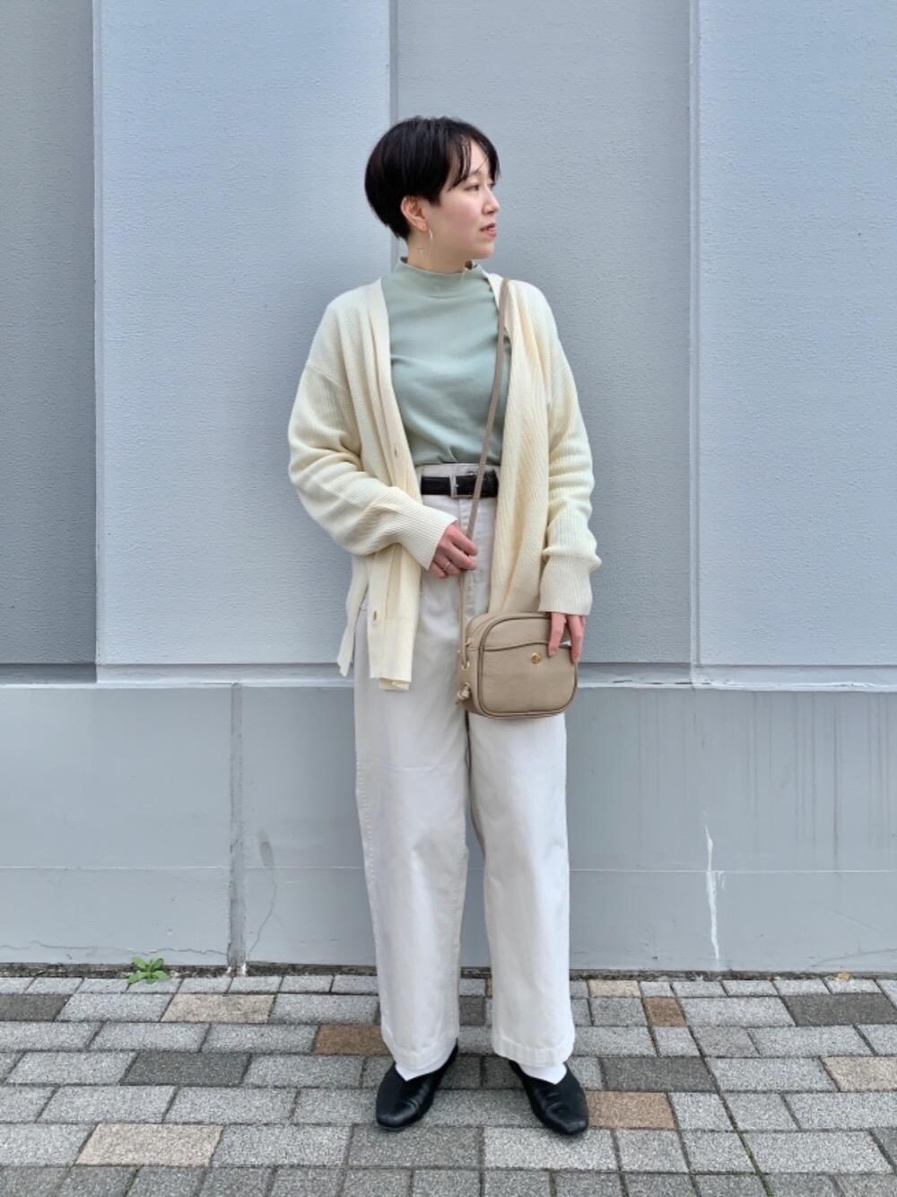 「春カラー、淡色コーデ、デニムアイテム、キレイめカジュアル、春こーで、春の羽織スタイル」｜「coenのマリンワイドセーラーデニムパンツ（デニムパンツ、ベージュ系）」を使った、いしかわさん（レディース・158cm）の春コーディネートの1枚目の写真