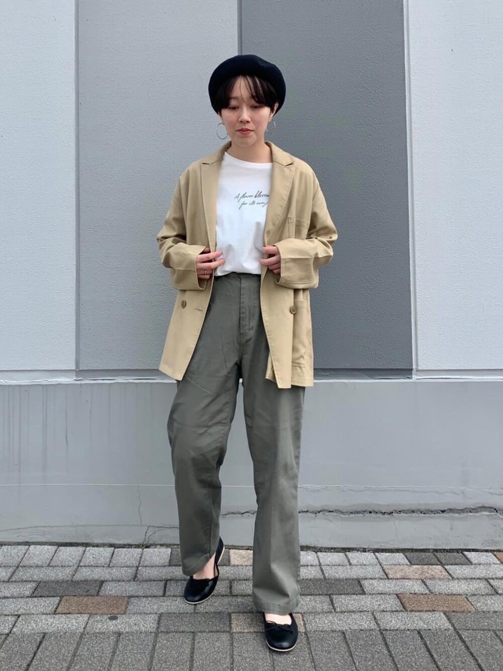 「機能性素材、着回し抜群、キレイめカジュアル、クールに決める春アウター、春こーで、春の羽織スタイル、ヨクバリネン」｜「coenのNEWバレエフラットシューズ（バレエシューズ、ブラック系）」を使った、いしかわさん（レディース・158cm）の春コーディネートの1枚目の写真