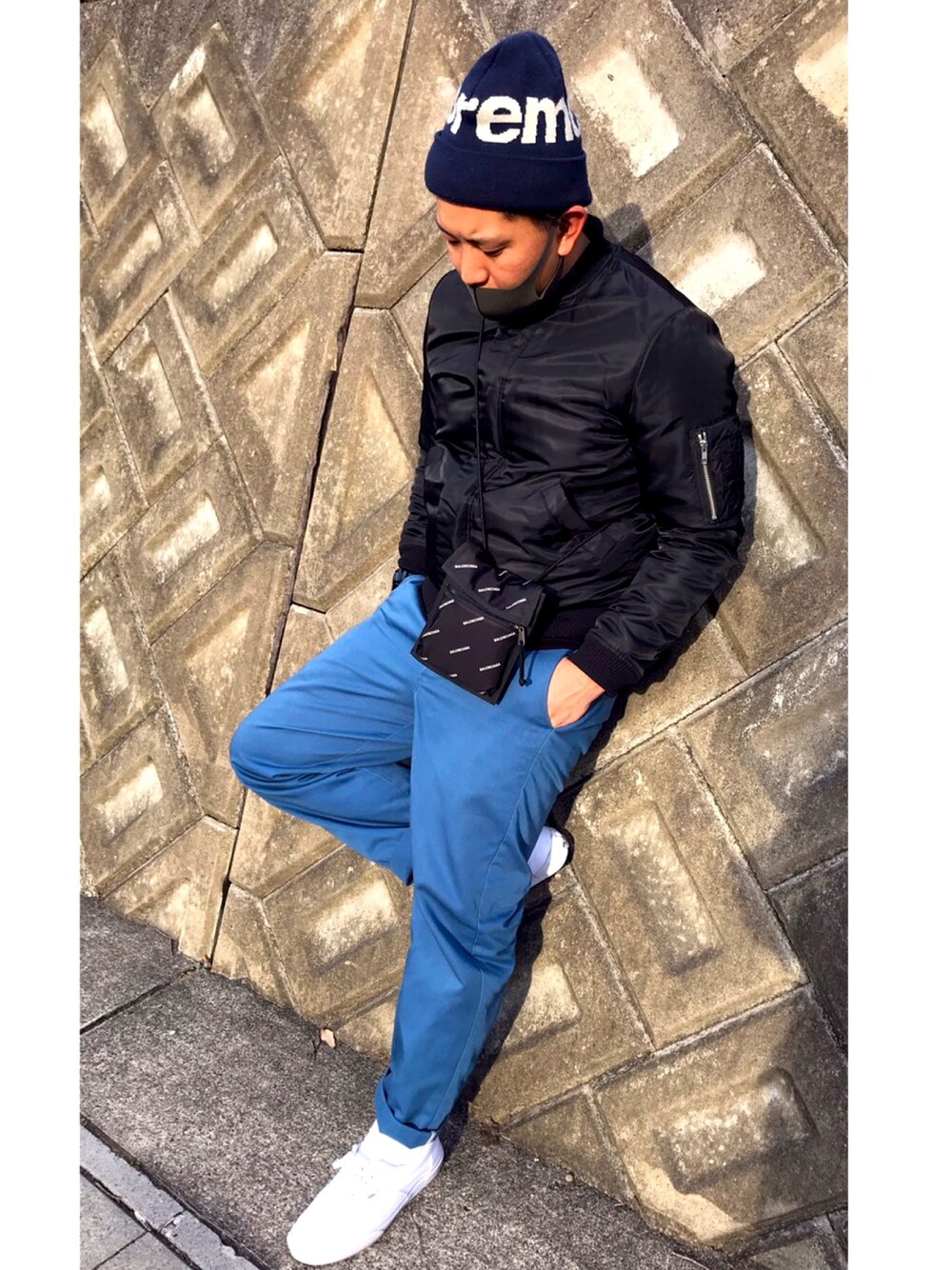 「カジュアルコーデ、Aライン、シュプリーム、ディッキーズ(Dickies)、ストリートMIX、VANS、ニット帽」｜「Supreme のアイテム（ニットキャップ/ビーニー、ブルー系）」を使った、Ryuさん（メンズ・172cm）の冬コーディネートの1枚目の写真