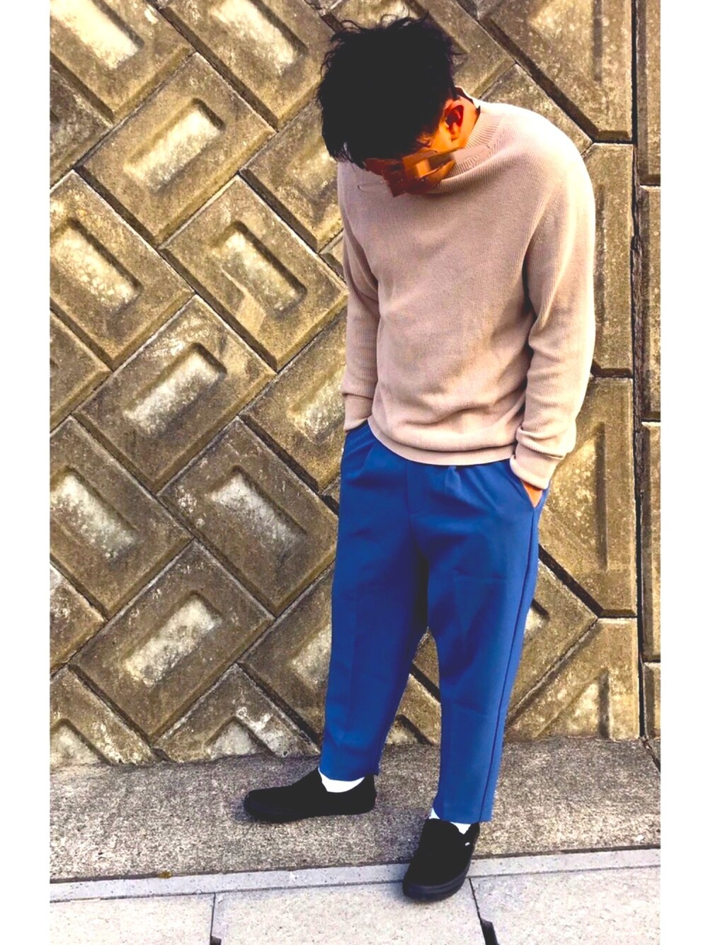 「春、おしゃれさんと繋がりたい、カラーパンツ、シンプル、スティーブンアラン、ルイス(Lui's)、VANS、休日コーデ」｜「Steven Alanの＜steven alan＞ 12GG KATA AZE CREW/ﾆｯﾄ◆（ニット/セーター、ベージュ系）」を使った、Ryuさん（メンズ・172cm）の春コーディネートの1枚目の写真