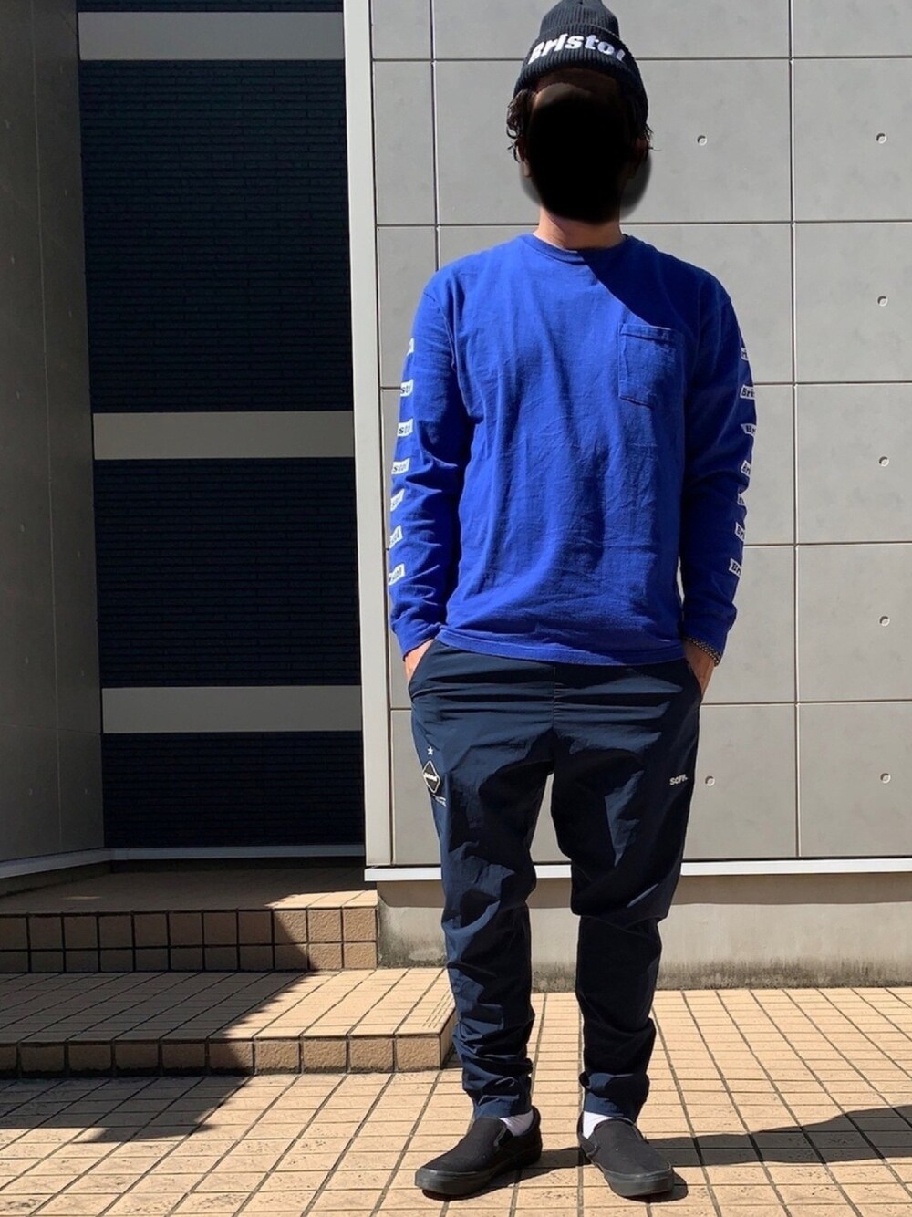 「秋コーデ、休日スタイル、スポーツミックス、おしゃれさんと繋がりたい、Bristol、SOPHNET.、ニット帽、ロンT、秋のマイ旬スタイル」｜「F.C.Real BristolのAUTHENTIC KNIT CAP（ニットキャップ/ビーニー、ブラック系）」を使った、Ryuさん（メンズ・172cm）の秋コーディネートの1枚目の写真