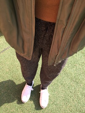 「CONVERSE（コンバース）のアイテム（スニーカー、ホワイト系）」を使った、sako9さん（レディース・165cm）の冬コーディネート
