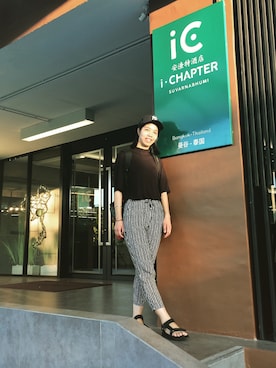 「Teva（テバ）のアイテム（サンダル、ブラック系）」を使った、sako9さん（レディース・165cm）の冬コーディネート