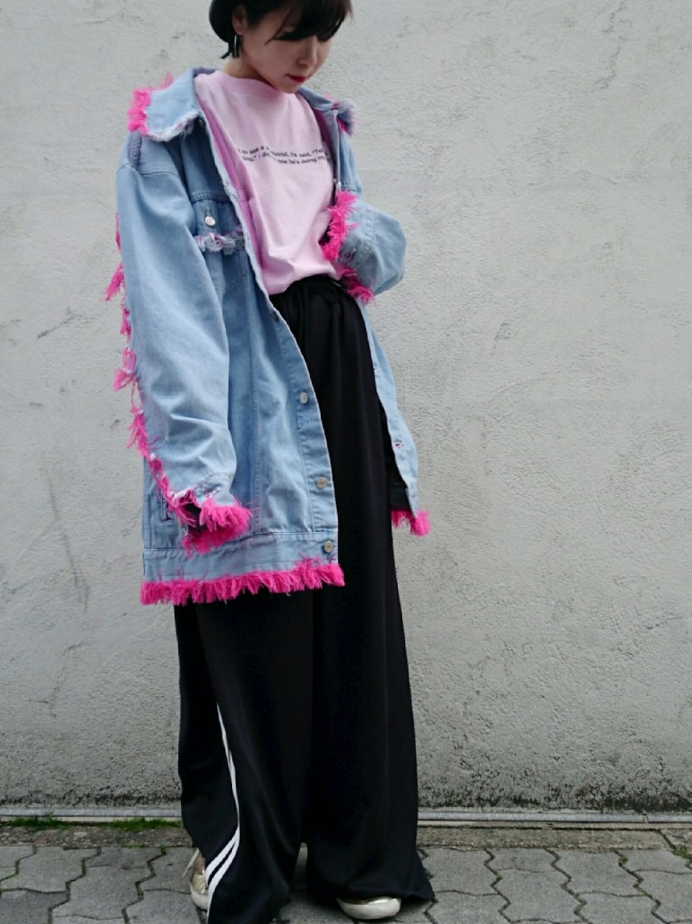 「Little sunny biteのLittleSunnyBite/リトルサニーバイト/Denim Jacket（デニムジャケット、ピンク系）」を使った、IZUHARA MAYUさん（レディース・155cm）の春コーディネートの1枚目の写真