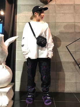 「FLAGSTUFF（フラグスタフ）のアイテム」を使った、IZUHARA MAYUさん（レディース・155cm）の春コーディネート