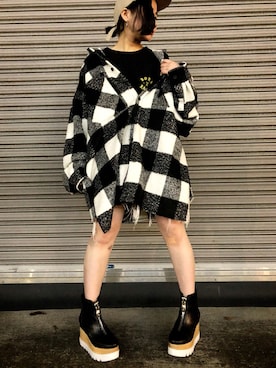 「Jeffrey Campbell（ジェフリーキャンベル）のアイテム（ブーツ）」を使った、IZUHARA MAYUさん（レディース・155cm）の秋コーディネート