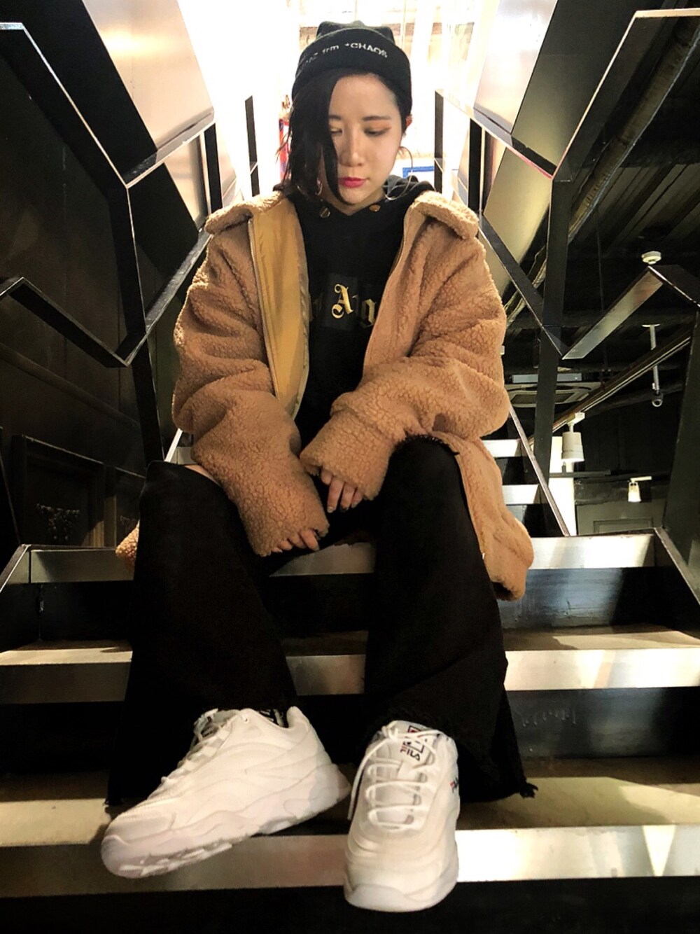 「スニーカー、シンプル、LHP、名古屋、パンツスタイル、ootd、FILA、今日のコーデ、KaneZ、秋コーデ」｜「KaneZのKaneZ/ケインズ/CHAOS ビーニー（ニットキャップ/ビーニー、ブラック系）」を使った、IZUHARA MAYUさん（レディース・155cm）の秋コーディネートの1枚目の写真