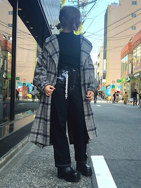 「Jeffrey Campbell（ジェフリーキャンベル）のアイテム（ブーツ）」を使った、IZUHARA MAYUさん（レディース・155cm）の秋コーディネート