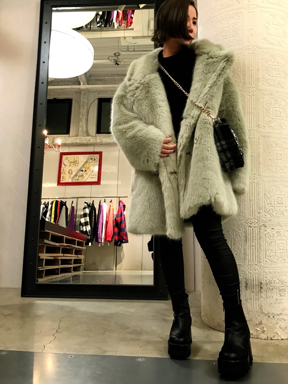 「アウター、LHP、名古屋、もこもこ、クリスマス、新作、あったかコーデ、little sunny bite、今日のコーデ」｜「Little sunny biteのLittleSunnyBite/リトルサニーバイト/ファーコート（その他アウター、グリーン系）」を使った、IZUHARA MAYUさん（レディース・155cm）の冬コーディネートの1枚目の写真
