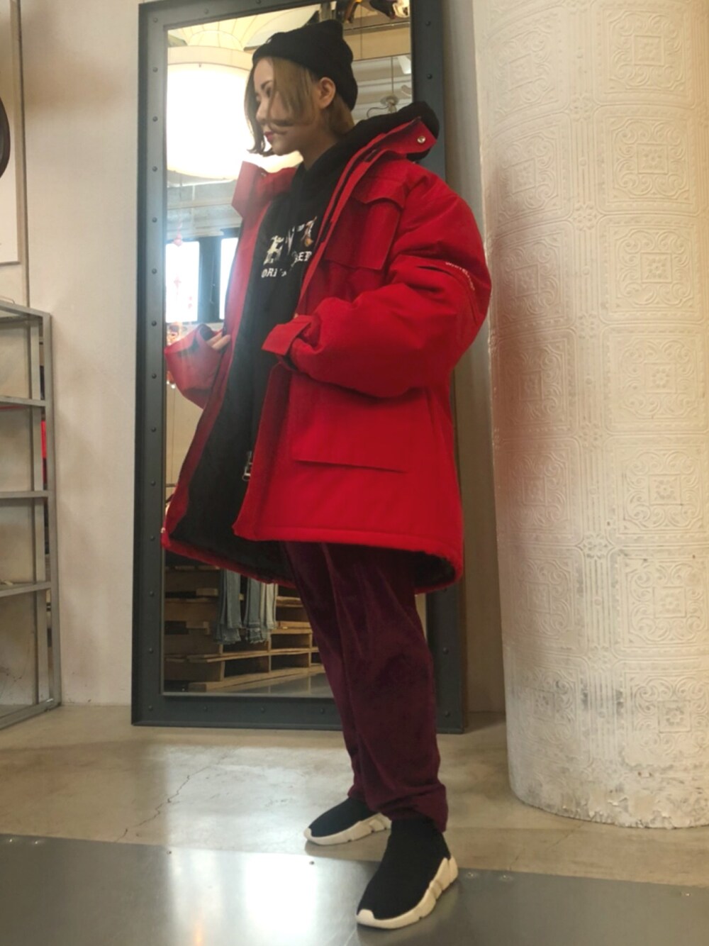 「アウター、赤、LHP、名古屋、新作、ootd、ラクチンコーデ、今日のコーデ、WHITELAND BLACKBURN」｜「WHITELANDのWHITELAND/ホワイトランド/BIG M-65（ミリタリージャケット、レッド系）」を使った、IZUHARA MAYUさん（レディース・155cm）の冬コーディネートの1枚目の写真