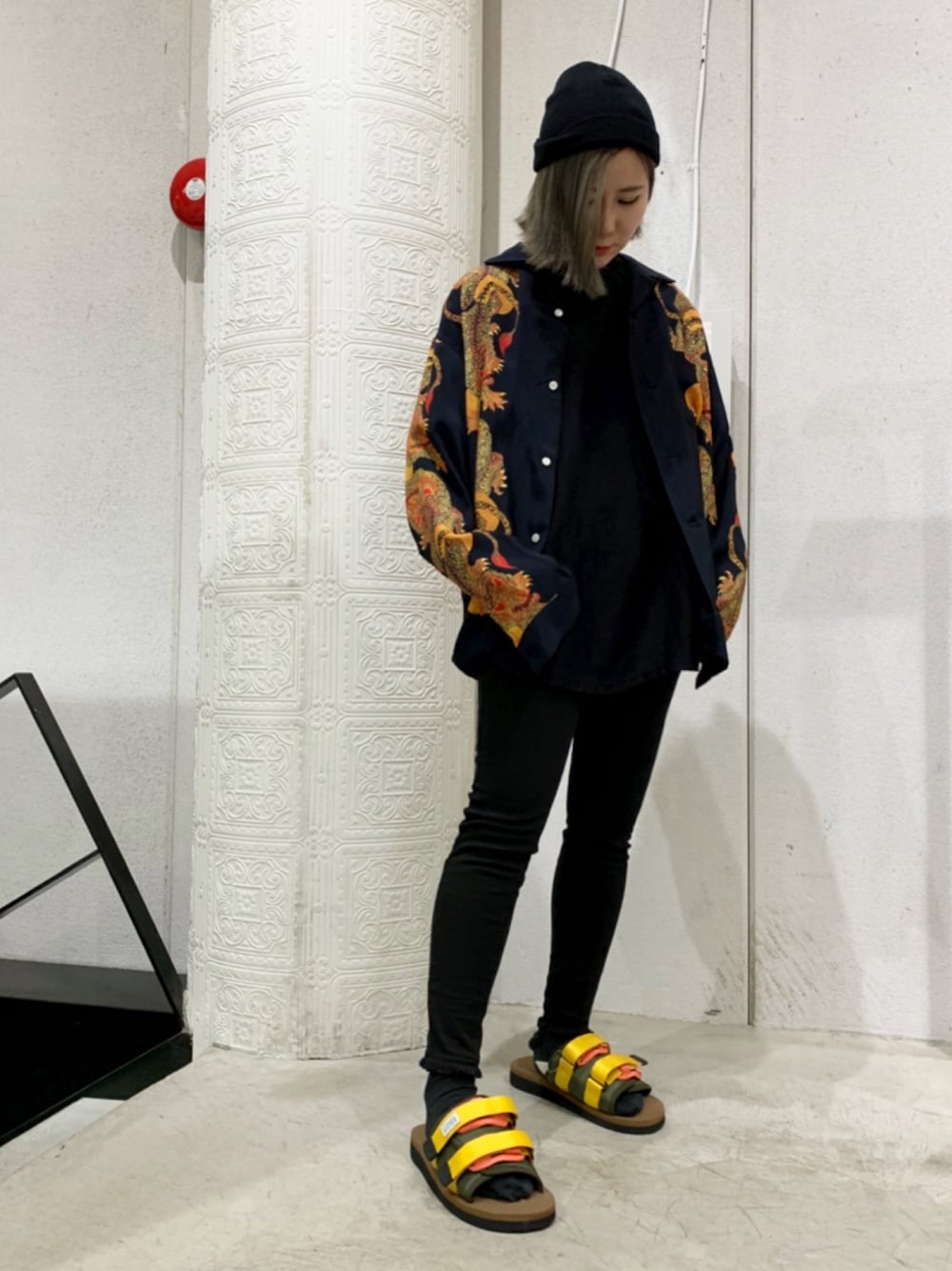 「カジュアル、シンプル、LHP、大人カジュアル、名古屋、ootd、楽チンコーデ、春夏コーデ、outfit、栄」｜「DANKE SCHONのDankeSchon/ダンケシェーン/ANKLE SKINNY/アンクルスキニー（デニムパンツ、ブラック系）」を使った、IZUHARA MAYUさん（レディース・155cm）の春コーディネートの1枚目の写真