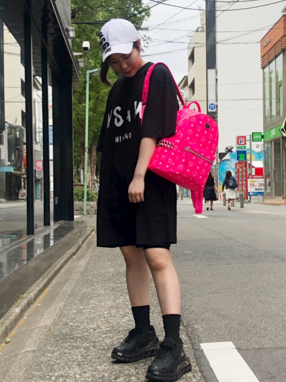 「大人コーデ、outfit、LHP、LHPWOMEN、夏コーデ、シンプル、名古屋」｜「MSGMのアイテム（シャツ/ブラウス、ブラック系）」を使った、IZUHARA MAYUさん（レディース・155cm）の春コーディネートの1枚目の写真