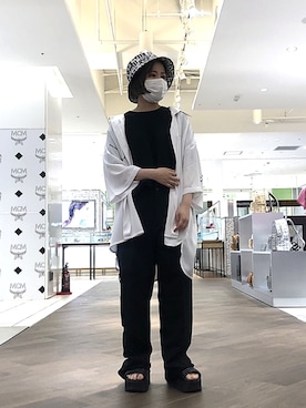 「BlackEyePatch（ブラックアイパッチ）のアイテム（帽子）」を使った、IZUHARA MAYUさん（レディース・155cm）の夏コーディネート
