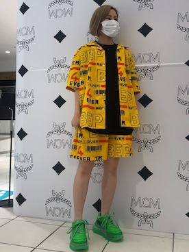 「BlackEyePatch（ブラックアイパッチ）のアイテム（パンツ）」を使った、IZUHARA MAYUさん（レディース・155cm）の夏コーディネート