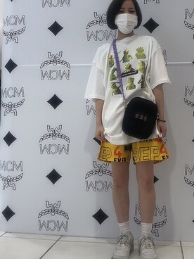 「BlackEyePatch（ブラックアイパッチ）のアイテム（パンツ）」を使った、IZUHARA MAYUさん（レディース・155cm）の夏コーディネート