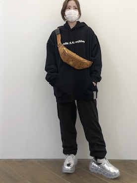 「L.H.P（エルエイチピー）のアイテム（パーカー）」を使った、IZUHARA MAYUさん（レディース・155cm）の秋コーディネート