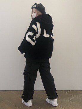 「Guess（ゲス）のアイテム（ブルゾン）」を使った、IZUHARA MAYUさん（レディース・155cm）の秋コーディネート