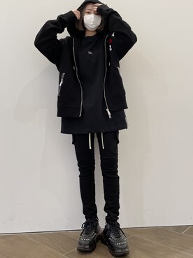 「DSQUARED2（ディースクエアード）のアイテム」を使った、IZUHARA MAYUさん（レディース・155cm）の冬コーディネート