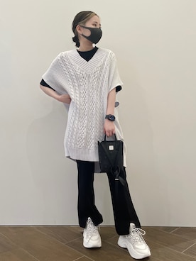 「DANKE SCHON（ダンケシェーン）のDankeSchon/ダンケシェーン/ケーブルニットベスト（ベスト）」を使った、IZUHARA MAYUさん（レディース・155cm）の春コーディネート