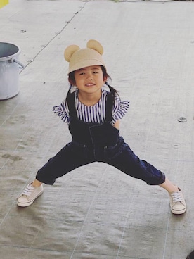 「DENIM DUNGAREE（デニムダンガリー）のアイテム（オールインワン・サロペット）」を使った、ASAHI★★★ARATA  さん（キッズ・100cm）の春コーディネート
