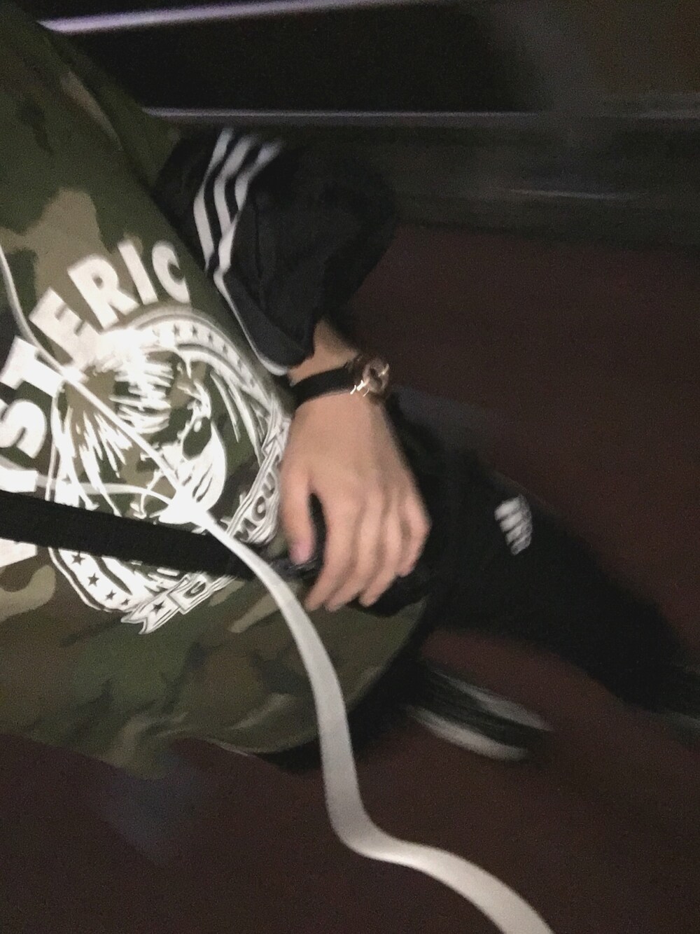 「渋谷、クラブ、ジャージ」｜「HYSTERIC GLAMOURのSECRET SERVICE pt T-SH（Tシャツ/カットソー、その他）」を使った、yuさん（メンズ・174cm）の秋コーディネートの1枚目の写真