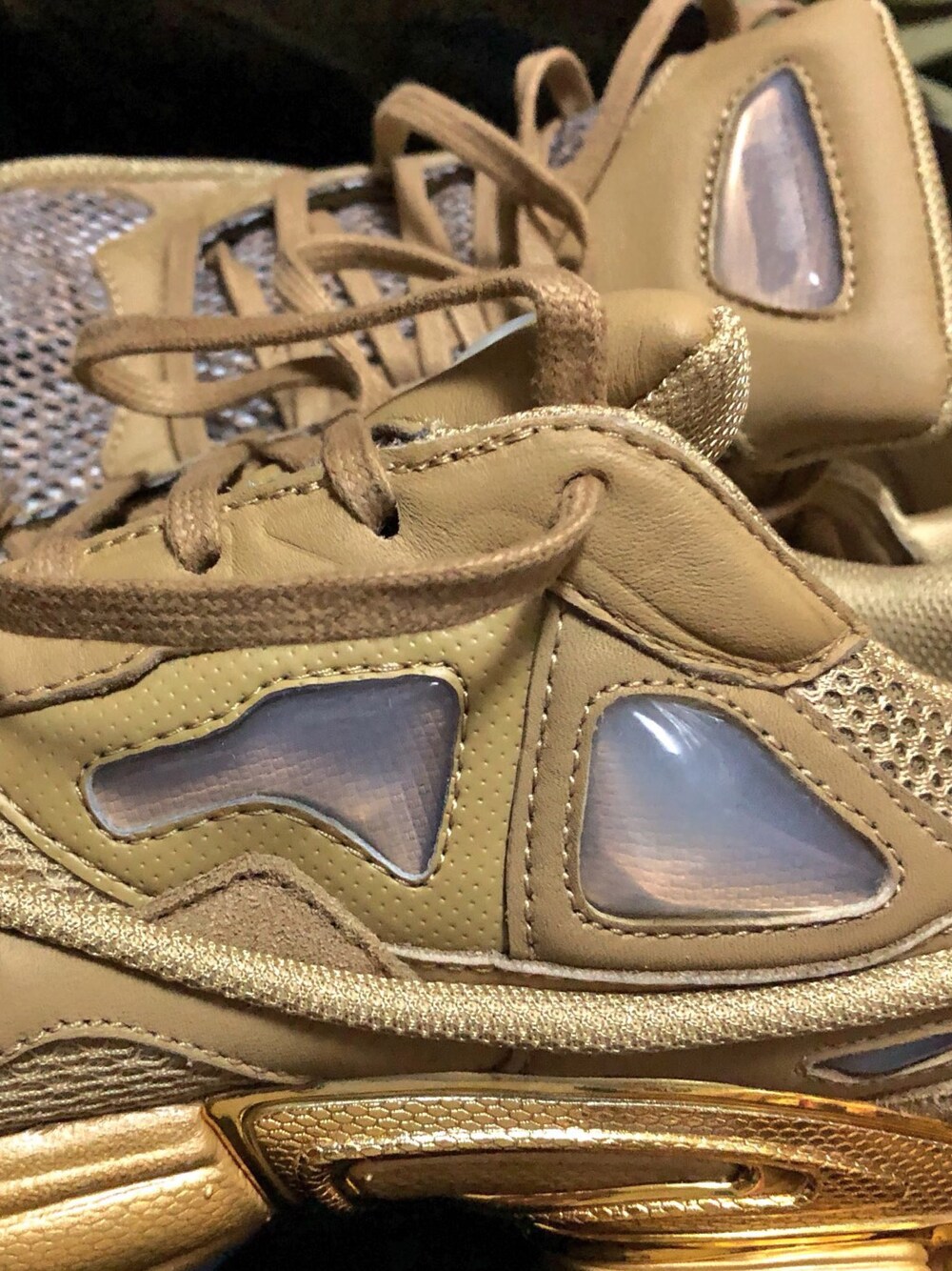 「ラフシモンズ、adidas by RAF SIMONS、adidas originals、adidas、うんこ」｜「adidas by RAF SIMONSのAdidas By Raf Simons - Ozweego II スニーカー - men - コットン/レザー/ナイロン/rubber - 10（スニーカー、ブラック系）」を使った、yuさん（メンズ・174cm）の夏コーディネートの1枚目の写真