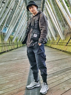 「repos（ルポ）のアイテム（トップス）」を使った、Eisen Tuさん（メンズ・178cm）の冬コーディネート