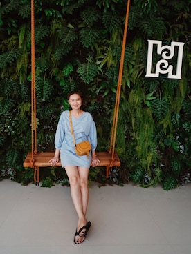 「travel」｜「アイテム（バッグ）」を使った、Clare lee さん（レディース・170cm）の夏コーディネート