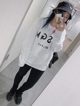 「MSGM（エムエスジーエム）のアイテム（スウェット）」を使った、ᙏ̤̫͚さん（レディース・161cm）の秋コーディネート