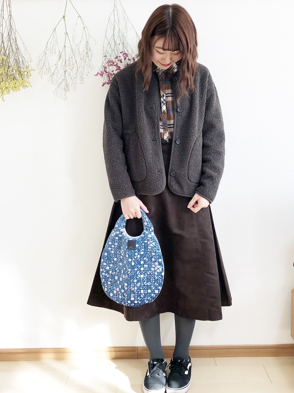 「大人カジュアル、カジュアル、休日スタイル、おしゃれさんと繋がりたい、スニーカー、ユニクロ」｜「UNIQLOのフリースノーカラージャケット（長袖）（その他アウター、グリーン系）」を使った、めぐもぐ。さん（レディース・165cm）の秋コーディネートの1枚目の写真