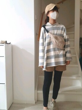 「MILKFED.（ミルクフェド）のLOGO EMBROIDERY FANNYPACK（ボディバッグ/ウエストポーチ、ベージュ系）」を使った、noyuさん（レディース・158cm）の冬コーディネート