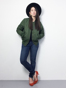 「SLY（スライ）のアイテム（MA-1）」を使った、飯田有衣さん（レディース・161cm）の冬コーディネート