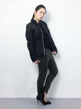 「G-STAR RAW（ジースターロゥ）のアイテム（ライダースジャケット）」を使った、飯田有衣さん（レディース・161cm）の冬コーディネート