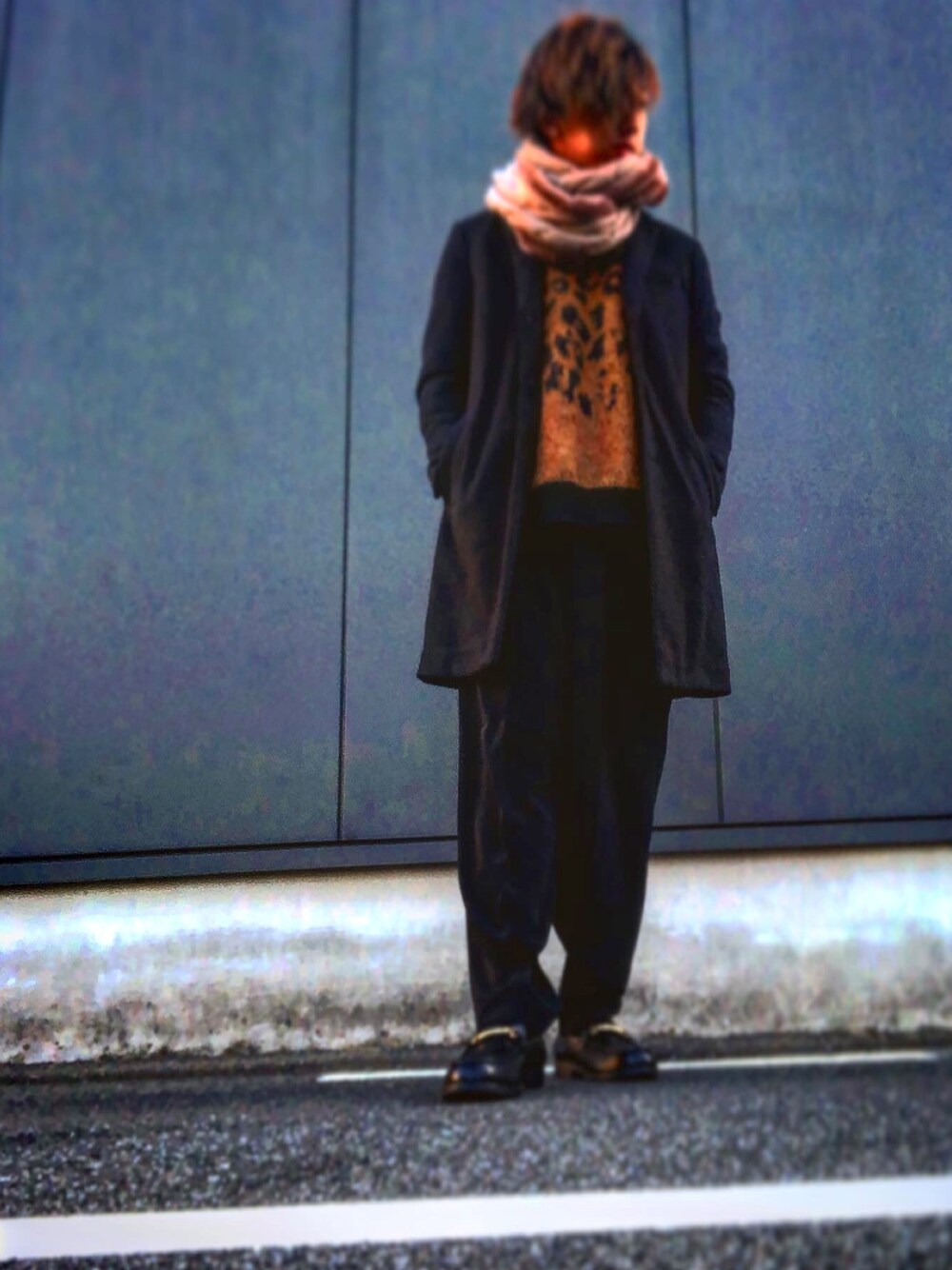 「おしゃれさんと繋がりたい」｜「GUのアイテム（チェスターコート、ブラック系）」を使った、motoki0429さん（メンズ・174cm）の冬コーディネートの1枚目の写真