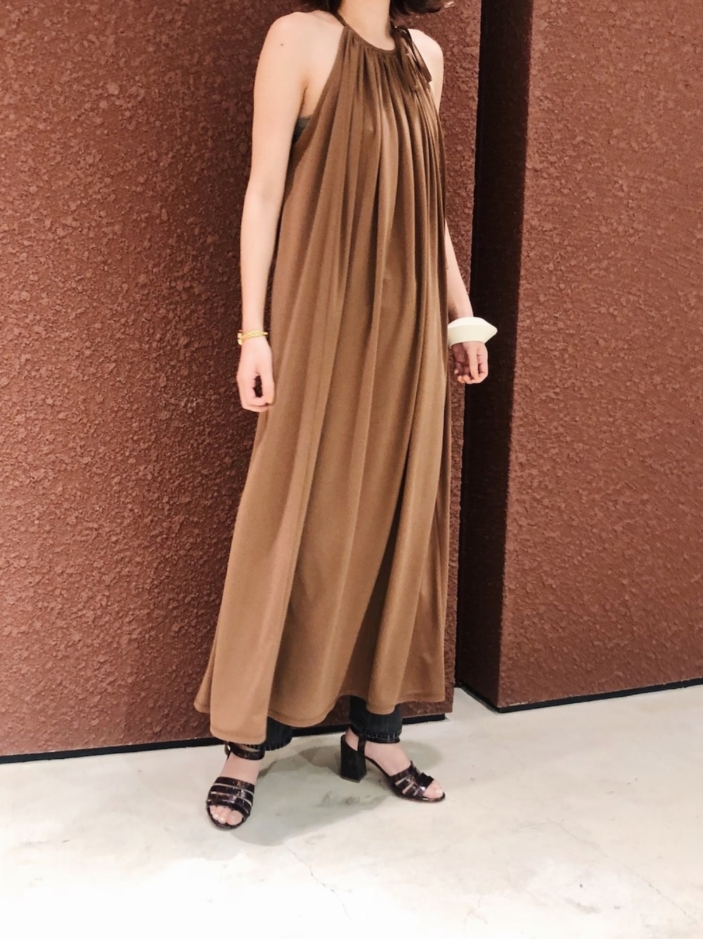 「シンプルコーデ、休日スタイル、今日のコーデ、きれいめカジュアル、ワンピース、夏コーデ、fashion、ootd」｜「RE/DONEのアイテム（デニムパンツ、ブラック系）」を使った、Nagisaさん（レディース・165cm）の春コーディネートの1枚目の写真