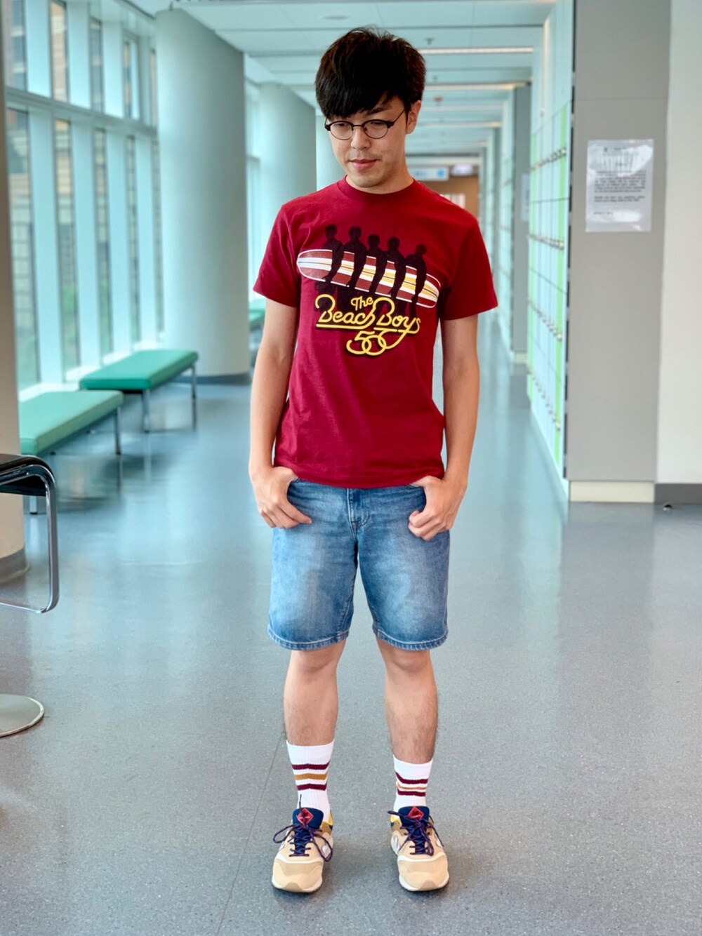 「summer、NEWBALANCE」｜「Beach Boysのアイテム（Tシャツ/カットソー、レッド系）」を使った、kenさん（メンズ・170cm）の夏コーディネートの1枚目の写真