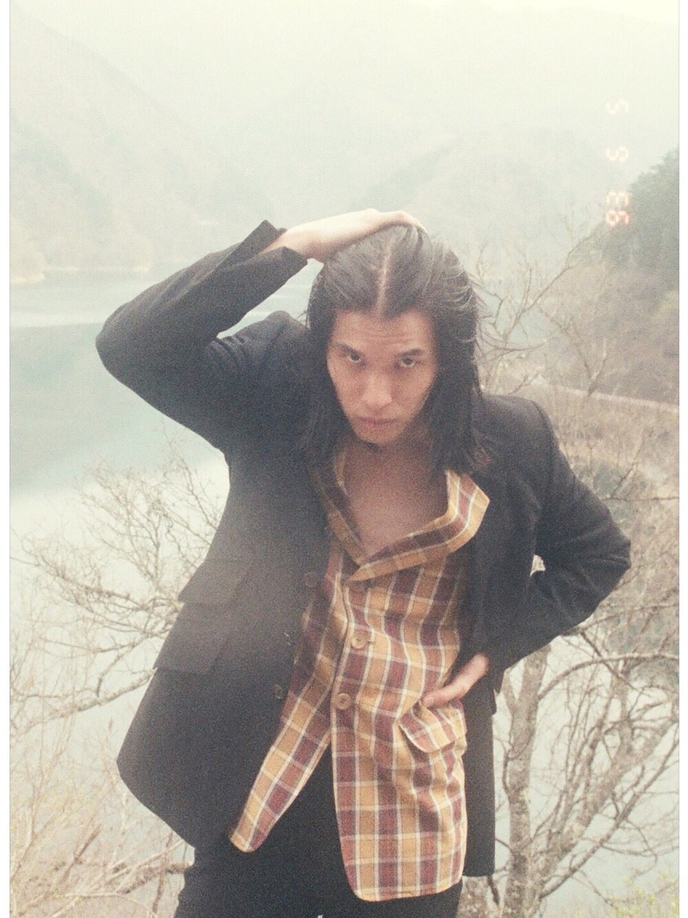 「Paul Smith、youjiyamamoto」｜「Paul Smithのアイテム（テーラードジャケット、ブラック系）」を使った、てったさん（メンズ・180cm）の秋コーディネートの1枚目の写真