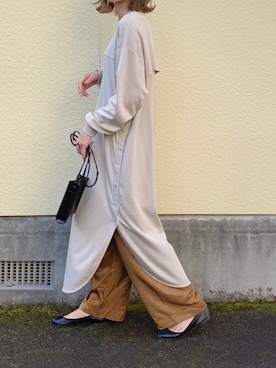 「サテンパンツ」｜「アイテム（レインシューズ）」を使った、たろ☺︎さん（レディース・165cm）の冬コーディネート