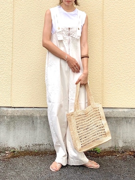 「オールホワイト」｜「アイテム（ビーチサンダル）」を使った、たろ☺︎さん（レディース・165cm）の夏コーディネート