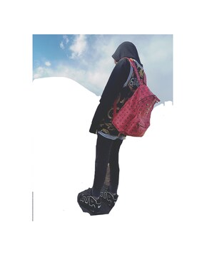 「Supreme （シュプリーム）のアイテム（トップス、イエロー系）」を使った、ななみんさん（レディース・158cm）の冬コーディネート