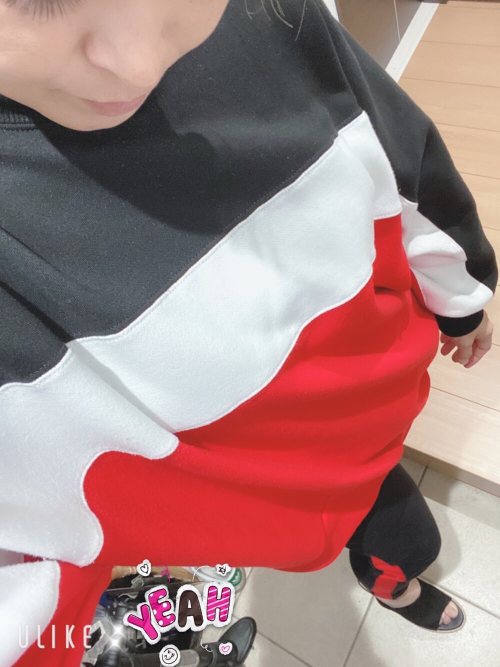 「lady、冬コーデ」｜「Radyのアイテム（スウェット、レッド系）」を使った、❤️mari❤️さん（レディース・160cm）の秋コーディネートの1枚目の写真