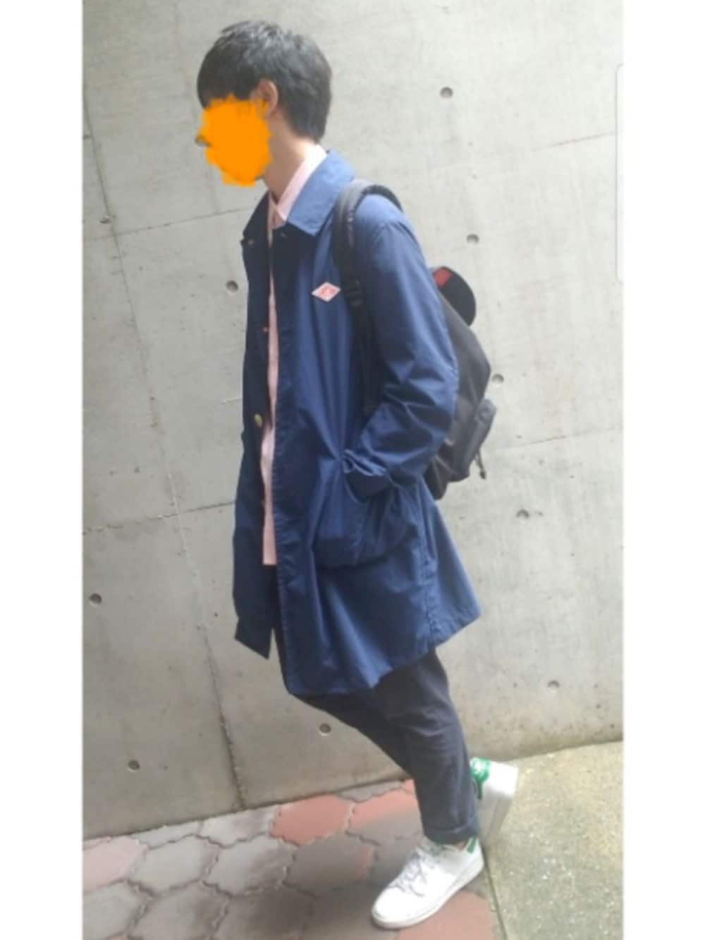 「Danton、Daniel Wellington、BANANA REPUBLIC、Manhattan Portage、マンハッタンポーテージ、スタンスミス、梅雨、ピンク、きれいめカジュアル、オトナカジュアル」｜「Banana RepublicのSloan-fit スリム アンクルパンツ（その他パンツ、ブルー系）」を使った、キイロトリ🐥さん（メンズ・174cm）の夏コーディネートの1枚目の写真