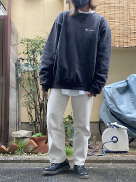 「古着のアイテム（スウェット、ブラック系）」を使った、meiさん（レディース・162cm）の冬コーディネート