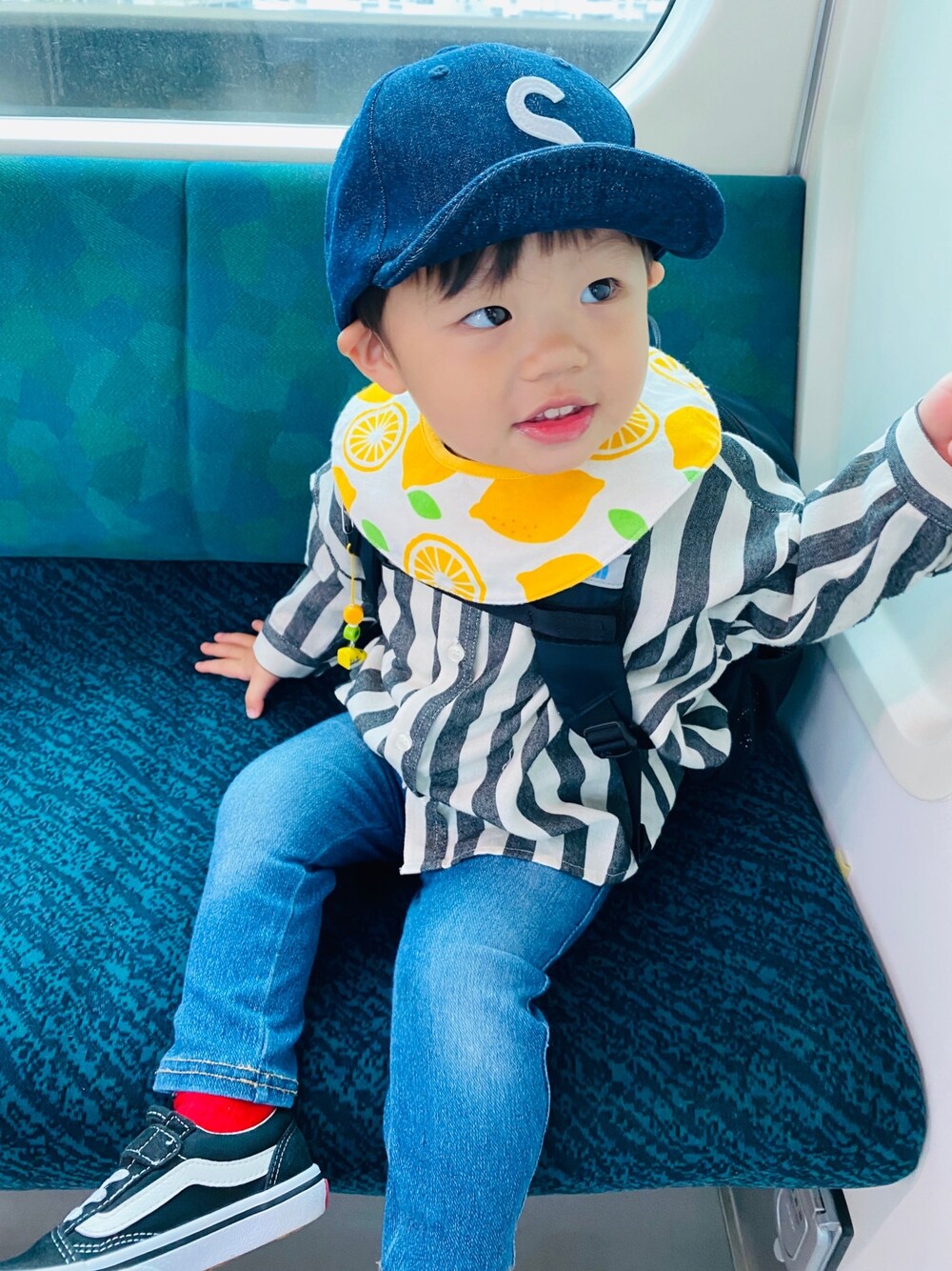 「男の子コーデ、秋コーデ、kids、2歳、むすこーで、男の子、新幹線」｜「MARKEY'Sのアイテム（シャツ/ブラウス、ブルー系）」を使った、chikeboy12さん（キッズ・90cm）の秋コーディネートの1枚目の写真