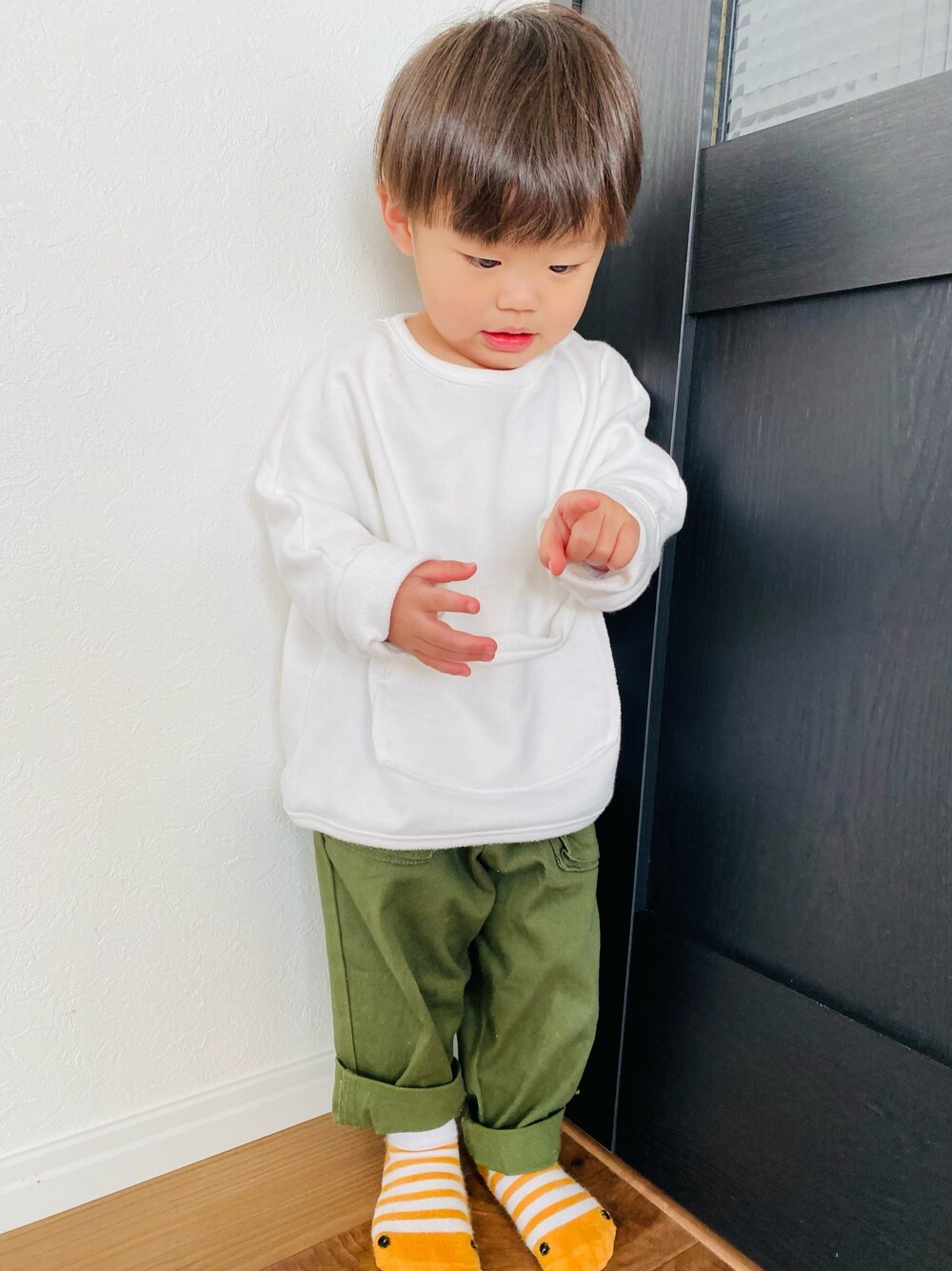 「カジュアルコーデ、プチプラ、男の子、キッズコーデ、むすこーで、2歳」｜「MARKEY'Sのアイテム（パンツ、グリーン系）」を使った、chikeboy12さん（キッズ・90cm）の冬コーディネートの1枚目の写真