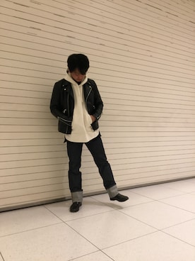「ADAM ET ROPE'（アダムエロペ）のアイテム（ライダースジャケット）」を使った、三浦準矢さん（メンズ・166cm）の冬コーディネート